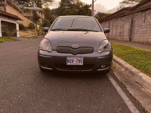 toyota yaris 2005 Image 1