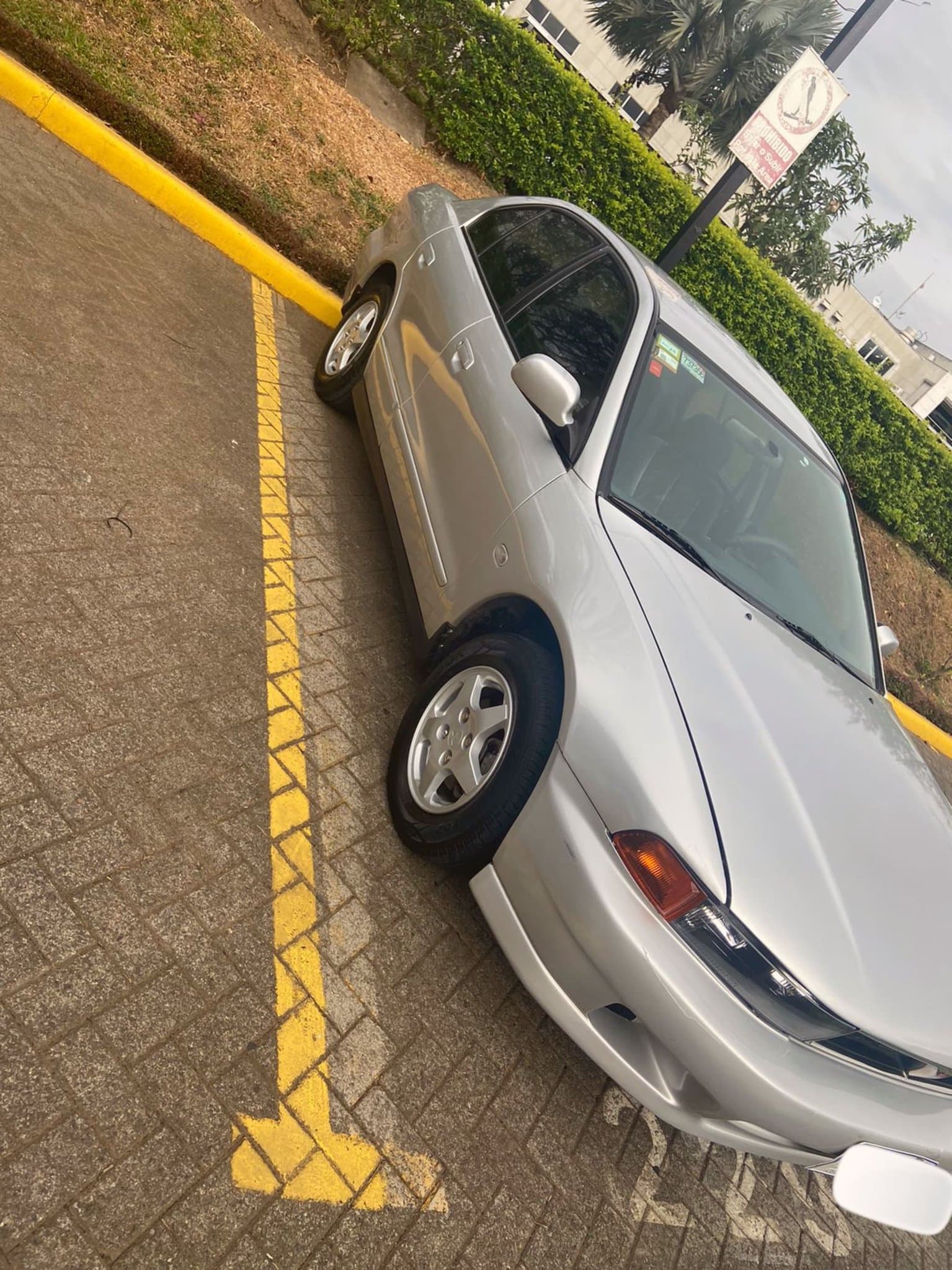 mitsubishi galant 2002 Image 1