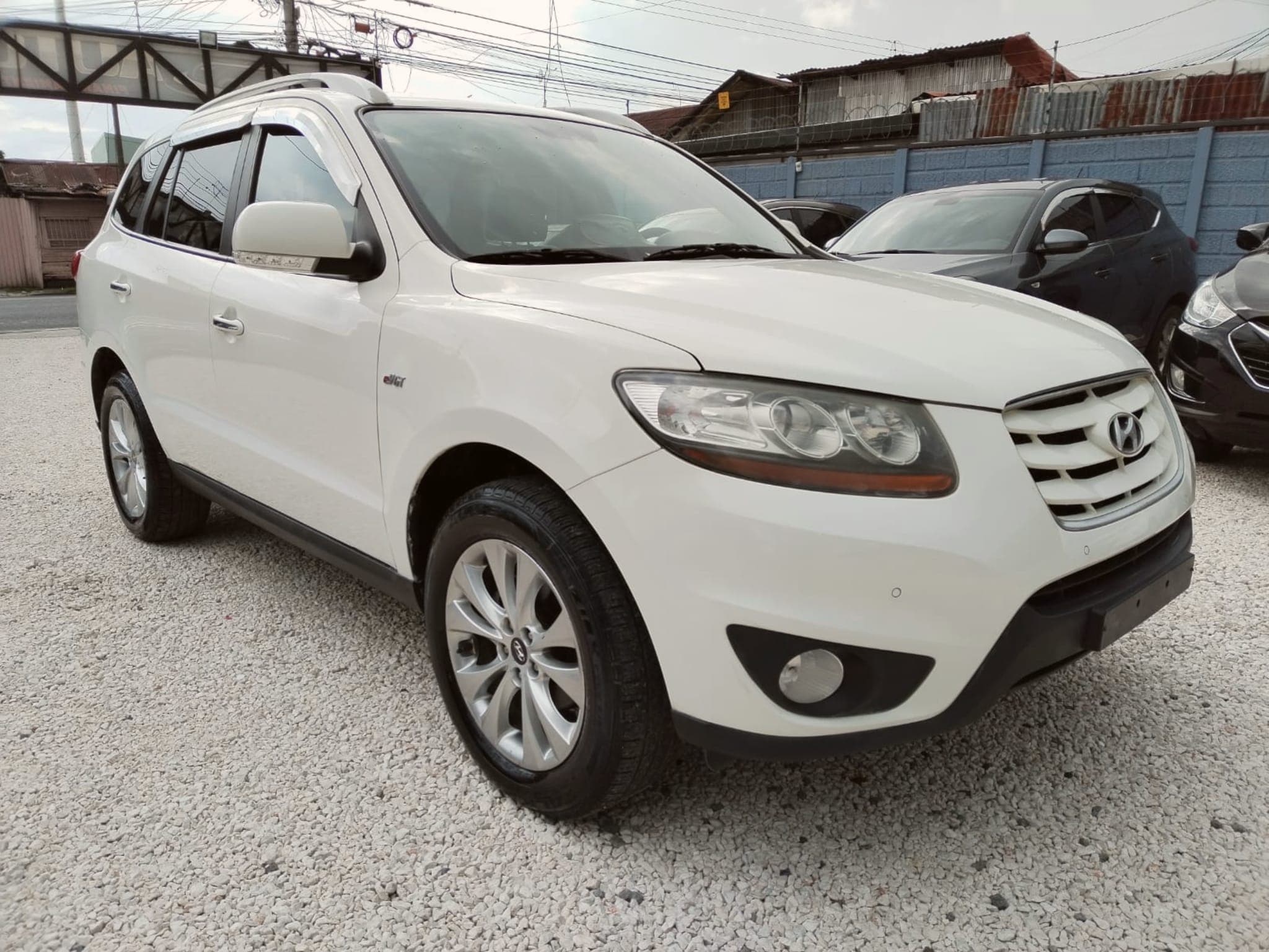 hyundai santa fe 2011 Image 1