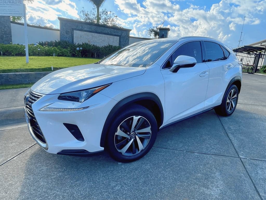 Foto de lexus nx300h 2018